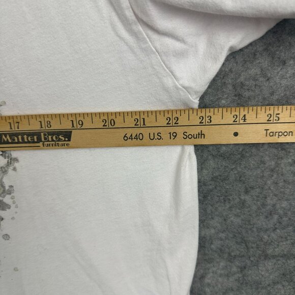 Marvel Avengers T-Shirt Men 2XL White Captain America Shield Distressed Graphic - Picture 6 of 6